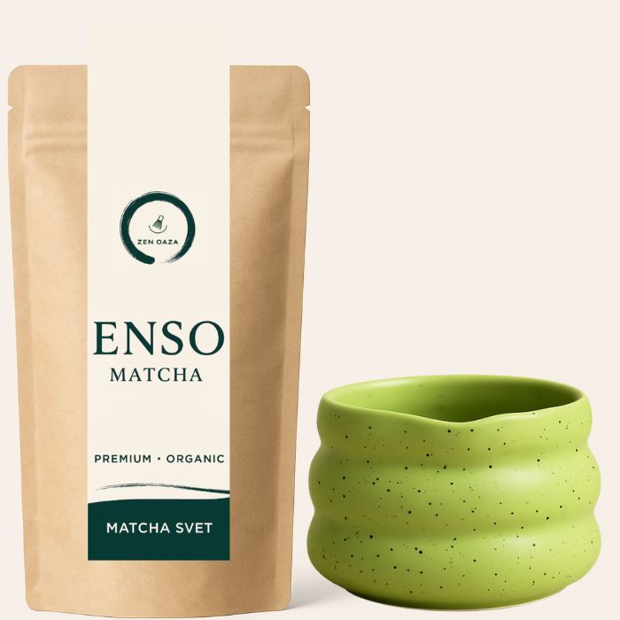 enso matcha in zelena skodelica